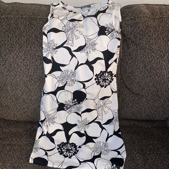 ✨Floral Scoop Neck Tank Dress✨ - Picture 1 of 5